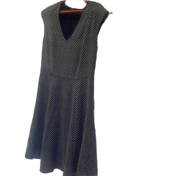 Dress - Picture 5 of 5